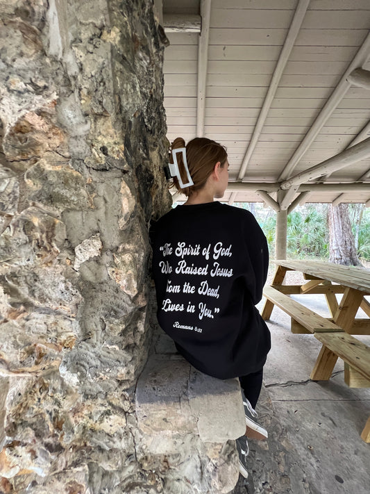 8:11 Crewneck in Black